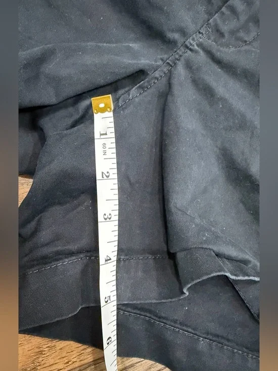 Old Navy Black Chino Shorts, Women’s Size 12, Low Rise - Picture 6 of 7